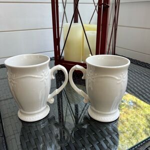 SLAH Gallery Collection Set of 2 Coffee/Tea Cups Very Good Used Condition